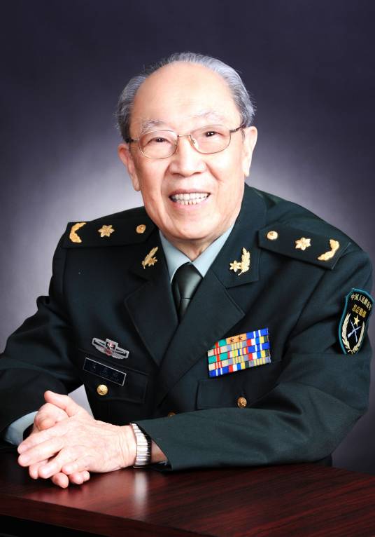 吴孟超 档案图片