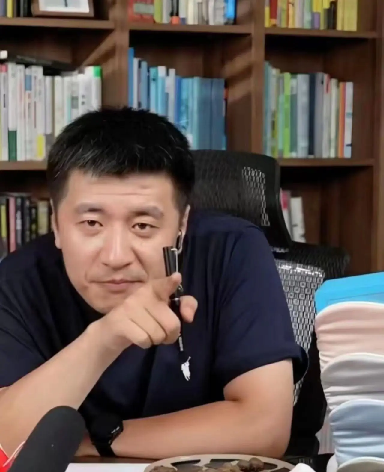 张雪峰 档案图片