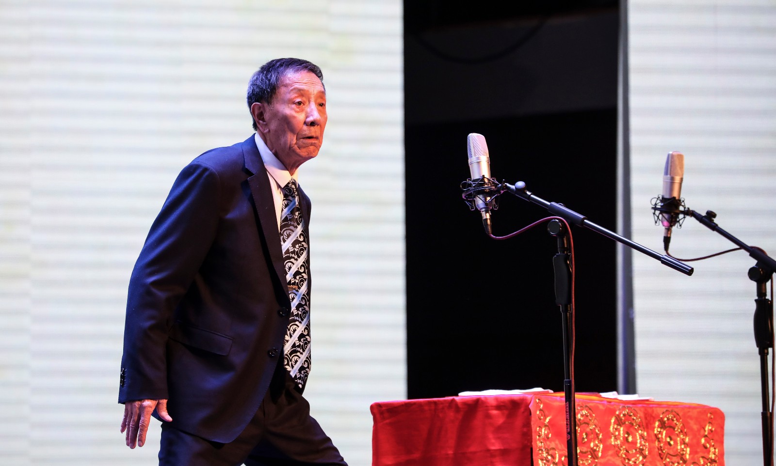 杨振华 档案图片