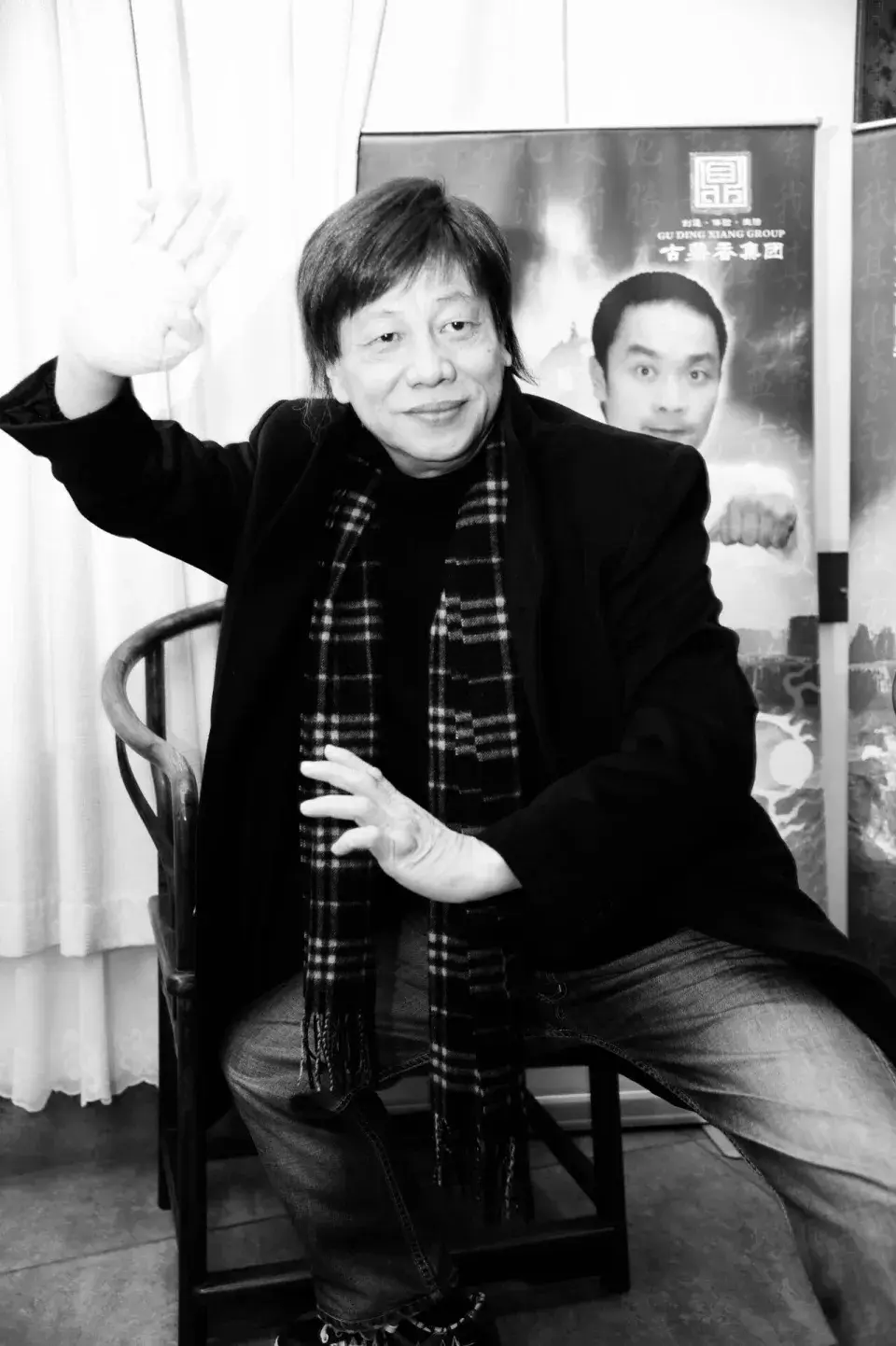 梁小龙 档案图片