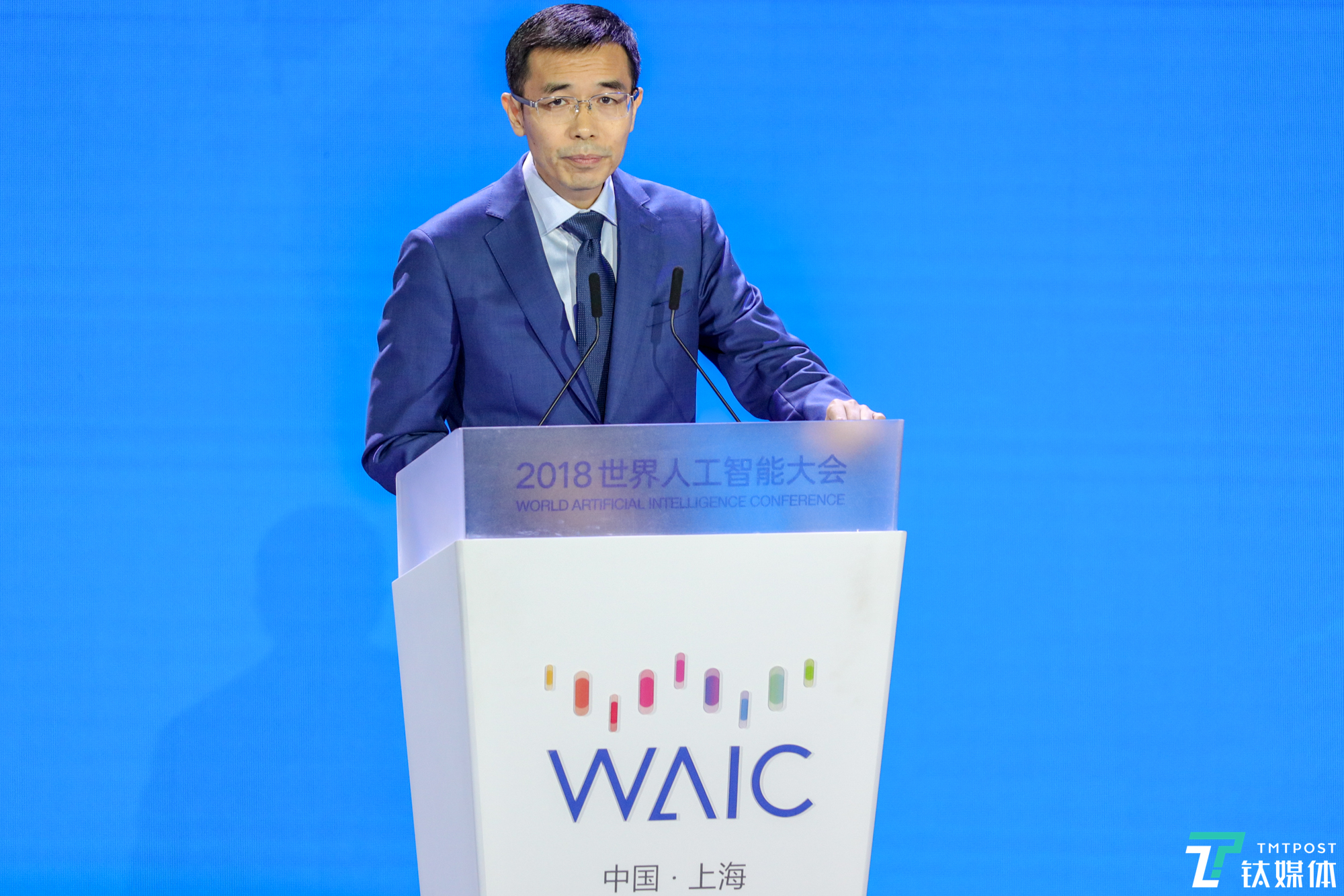 汤晓鸥 档案图片