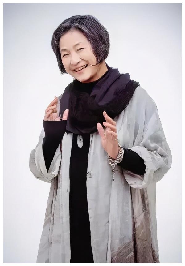 郑佩佩 档案图片